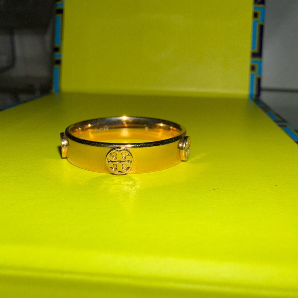 Tory Burch Miller Stud Ring Tag